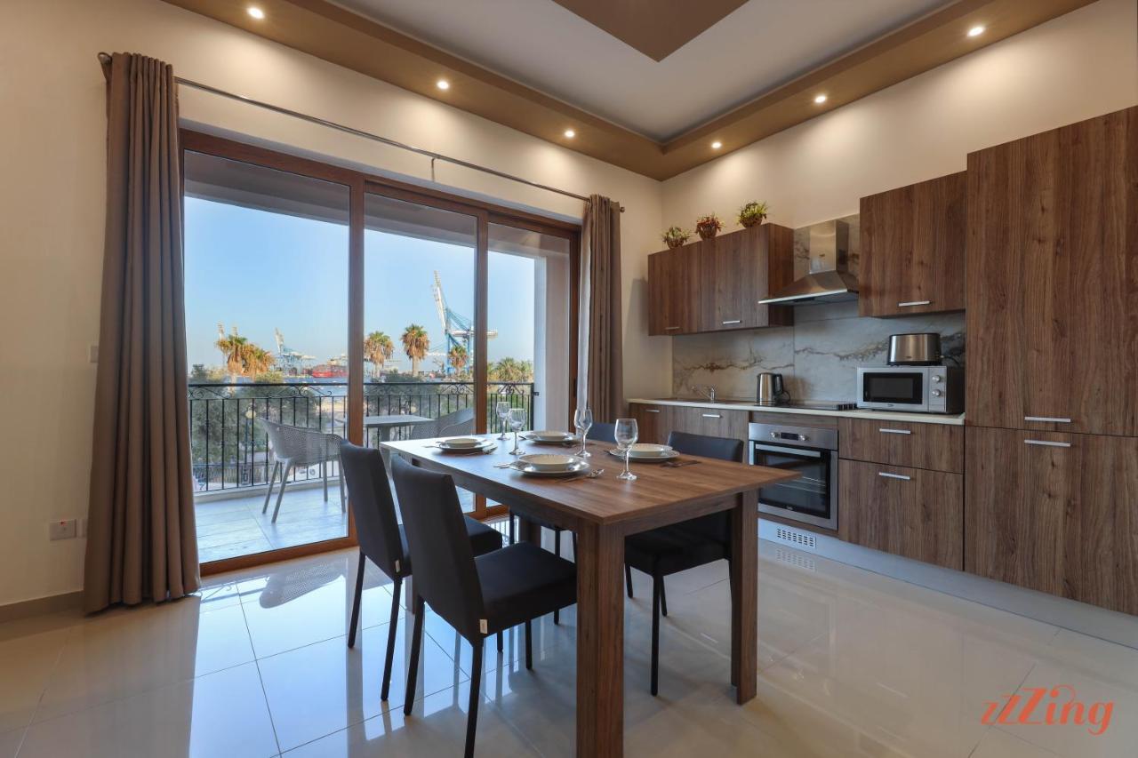 Luxurious Duplex Seafront Apt W Amazing Sea Views Birżebbuġa Extérieur photo