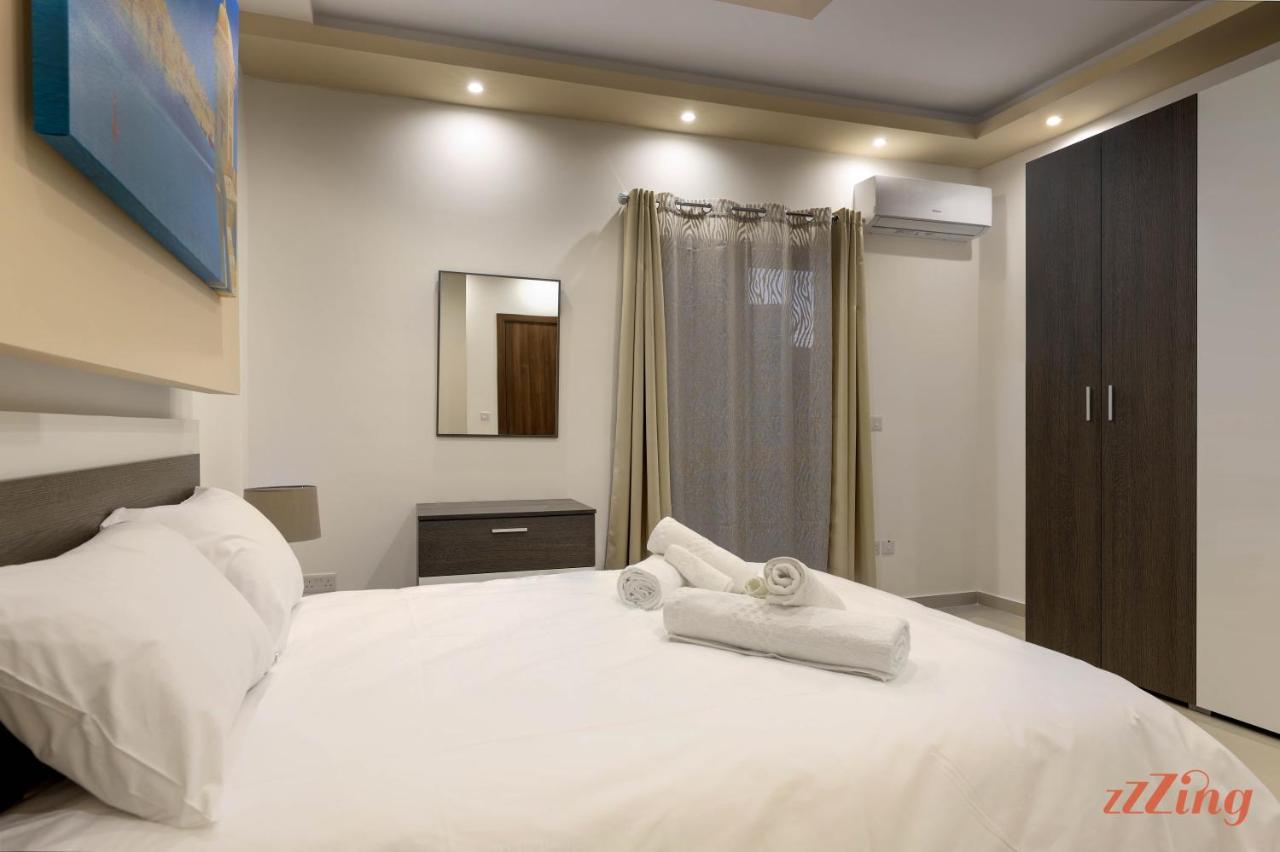 Luxurious Duplex Seafront Apt W Amazing Sea Views Birżebbuġa Extérieur photo