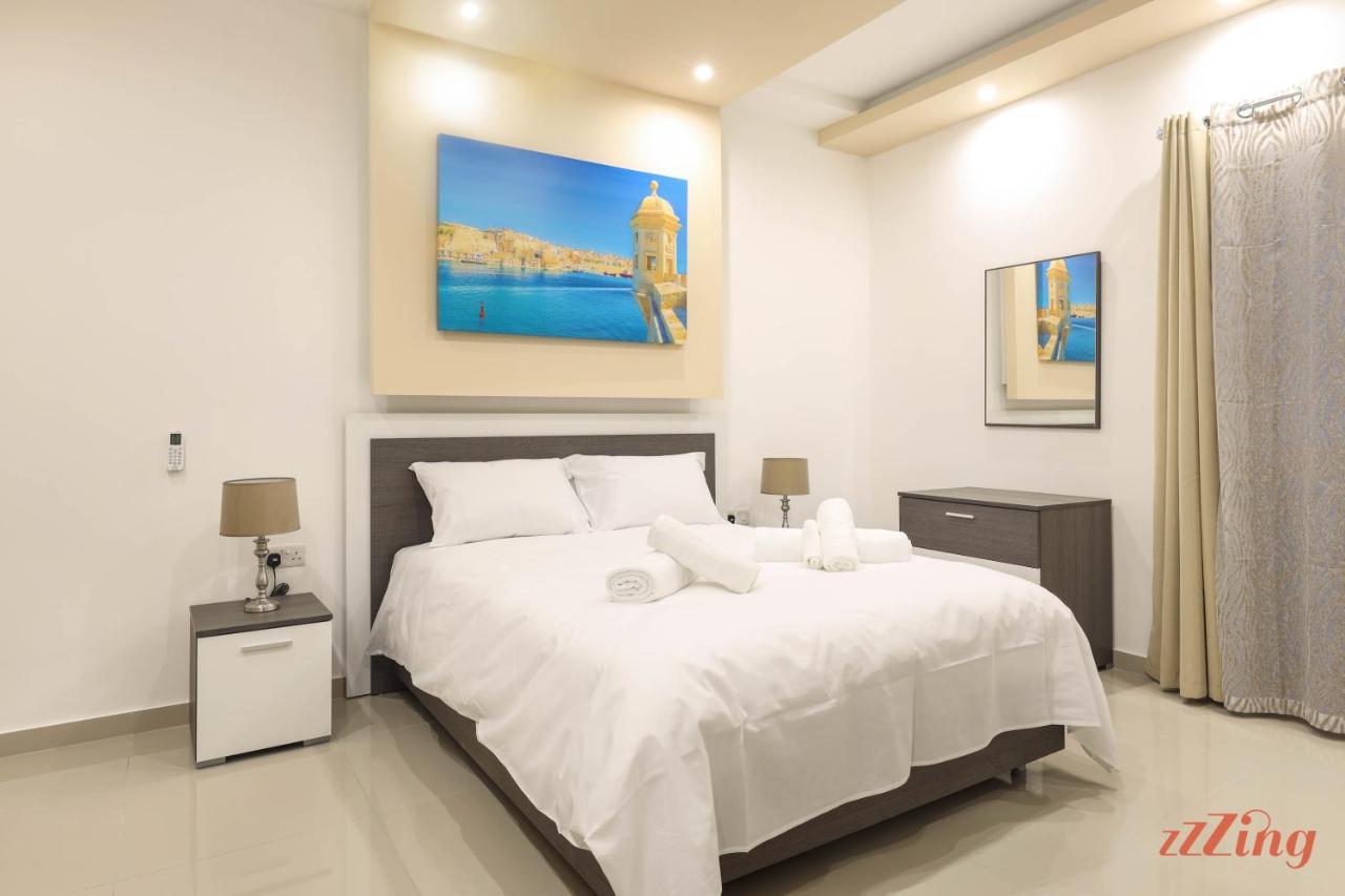 Luxurious Duplex Seafront Apt W Amazing Sea Views Birżebbuġa Extérieur photo